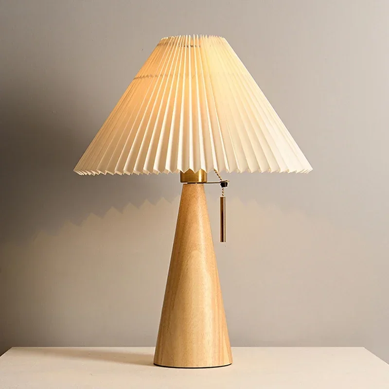 Retro Pleated Table Lamp Nordi - Decor Lighting Lamps recension och pris